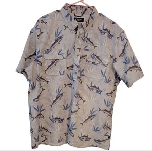 Chaps men's short sleeve button up shirt, gone fishing. Grey, blue